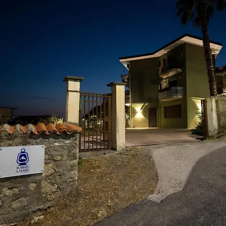 Borgo A Mare San Lucido